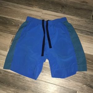 Men’s size large Lululemon pace breaker shorts